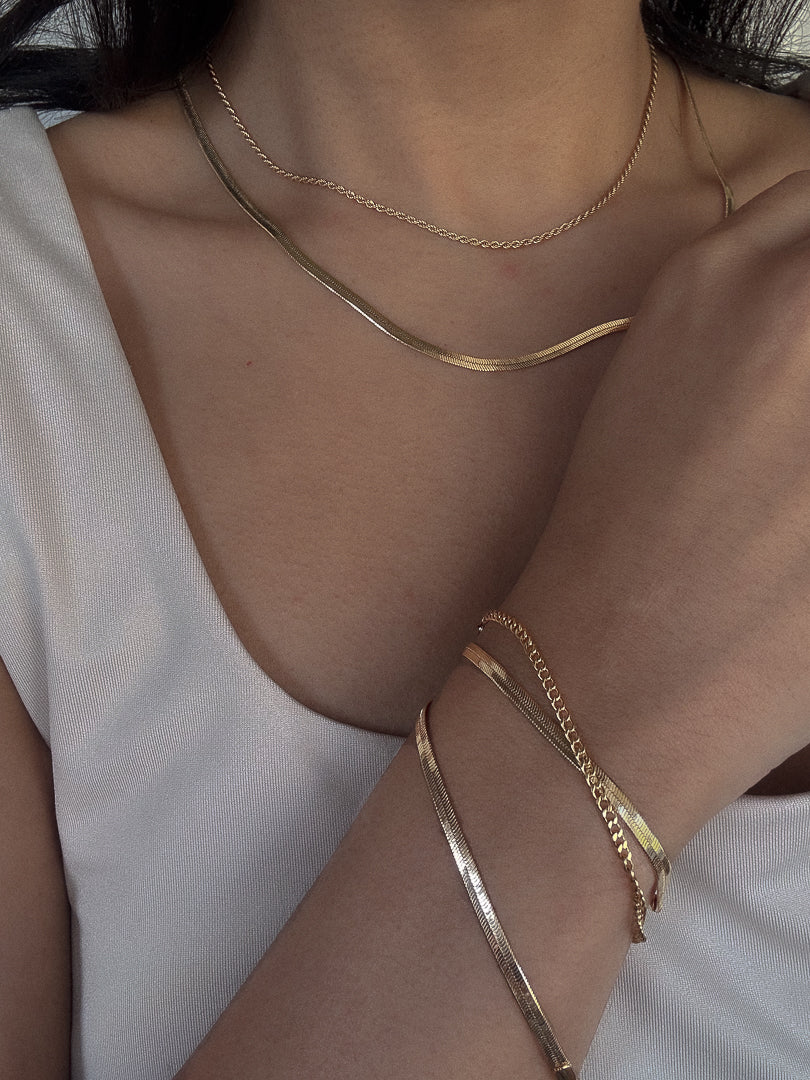 A Guide to Caring for Your Gold Jewelry: Tips and Tricks