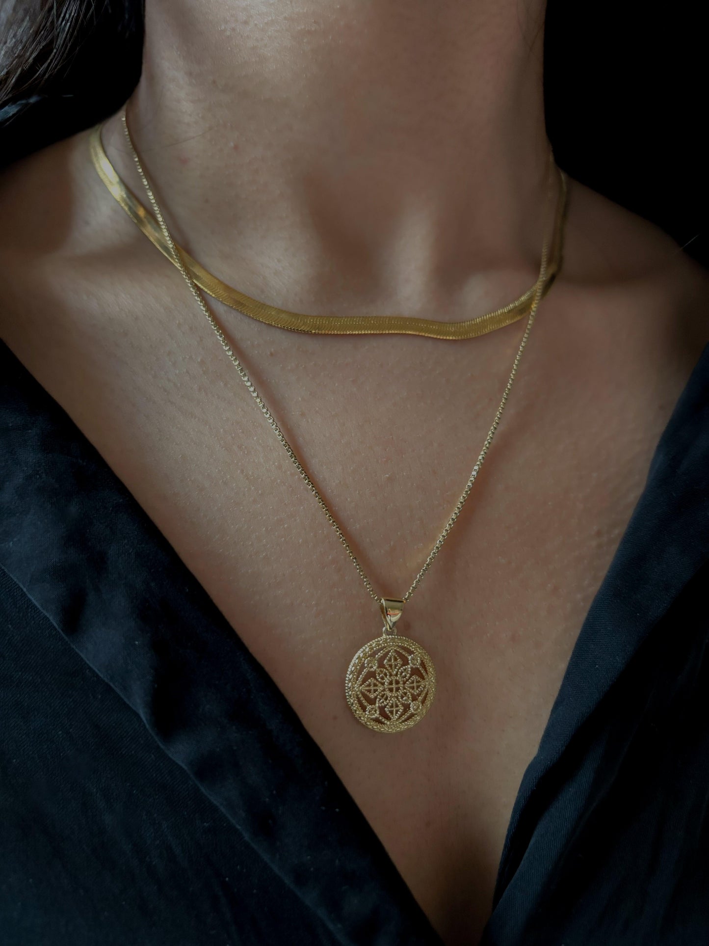 Dainty Mandala Coin Pendant - MILANA JEWELRY 