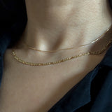 Collar de cadena de caja de agosto 